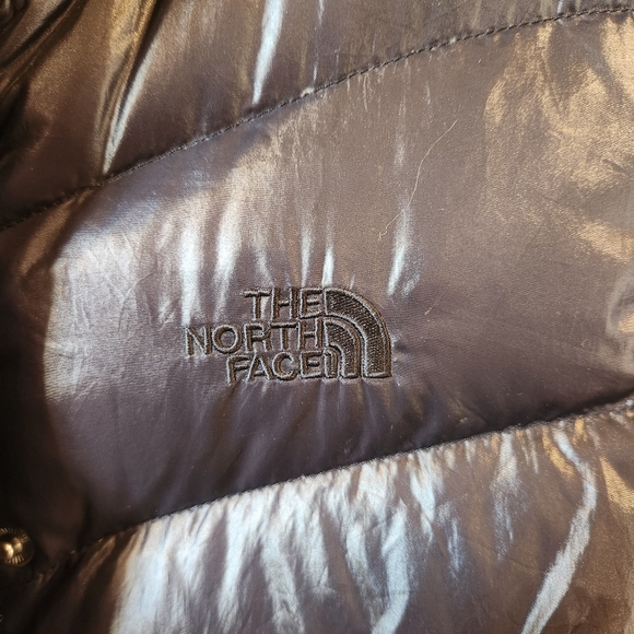 The North Face 2010 Nuptse Women's Shiney Grey Puffer Coat - Size Medium - Picture 4 of 10